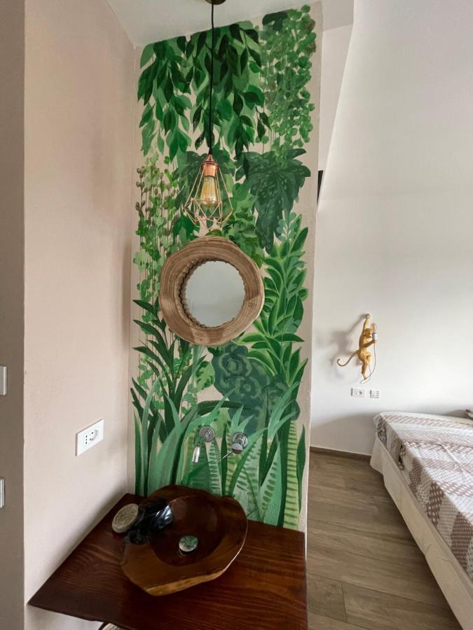 Urban Jungle Rooms Napoli Esterno foto