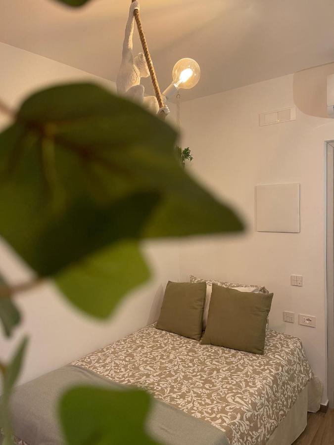 Urban Jungle Rooms Napoli Esterno foto